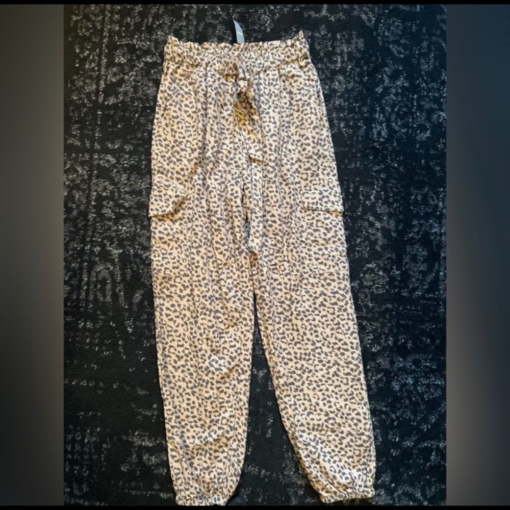 American Eagle Leopard Joggers
